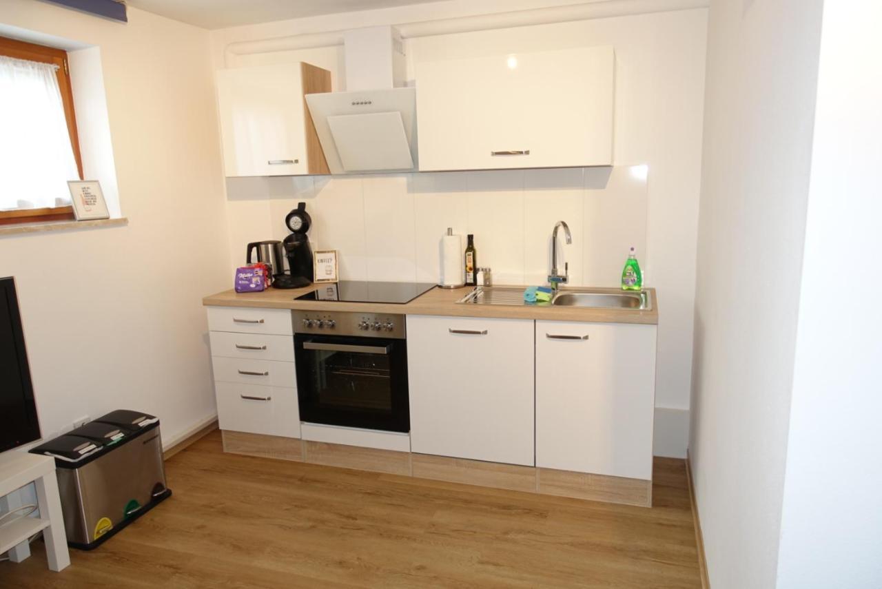 Ruhige, Modern Eingerichtete 2 Zimmer Wohnung Im Untergeschoss Eines Zweifamilienhauses Hildrizhausen المظهر الخارجي الصورة